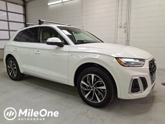 2022 Audi Q5 Premium Plus's photo