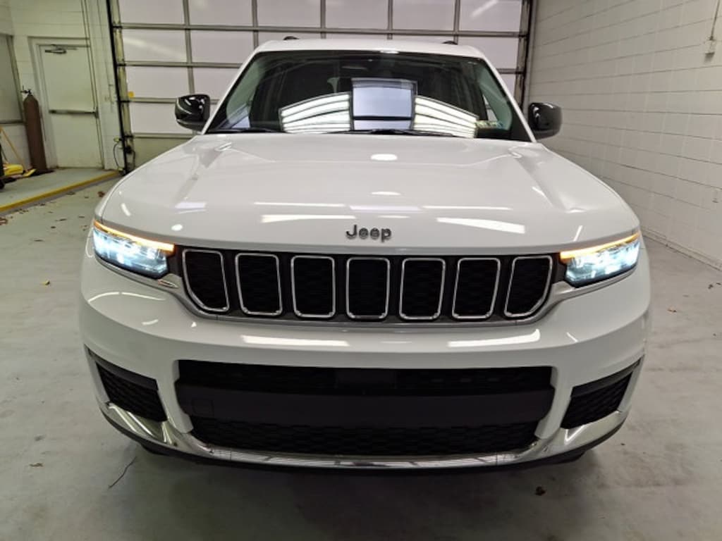 Used 2021 Jeep Grand Cherokee L Laredo SUV