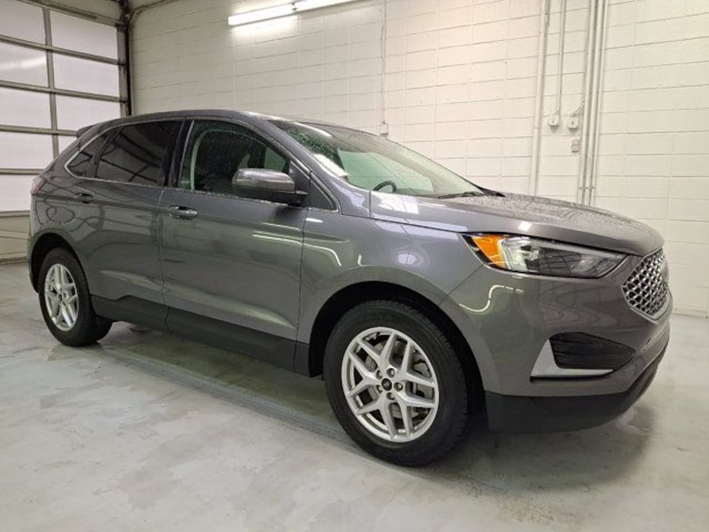 Used 2024 Ford Edge SEL SUV