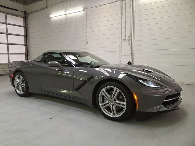 2016 Chevrolet Corvette Stingray Convertible photo 2