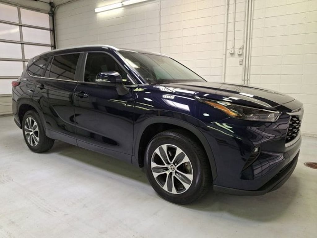 Used 2023 Toyota Highlander XLE SUV