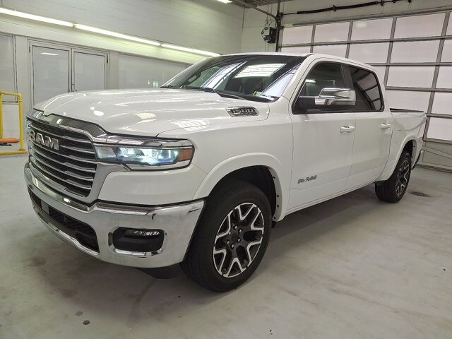 2025 Ram 1500 Laramie photo 3