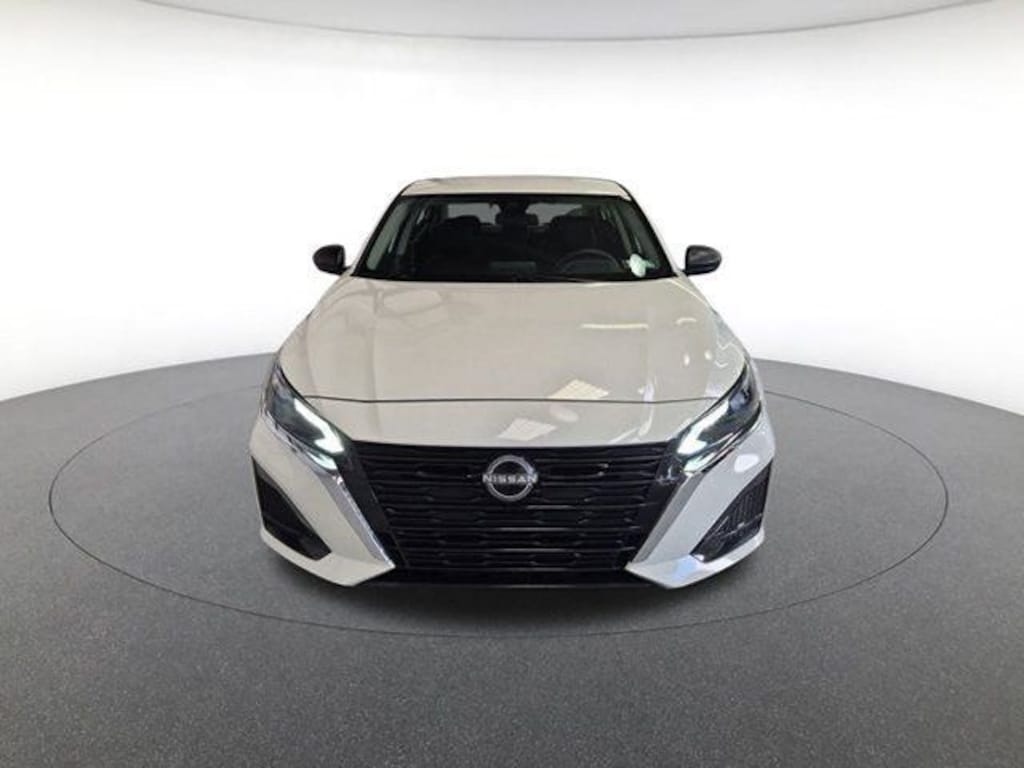 Used 2025 Nissan Altima 2.5 SV Sedan