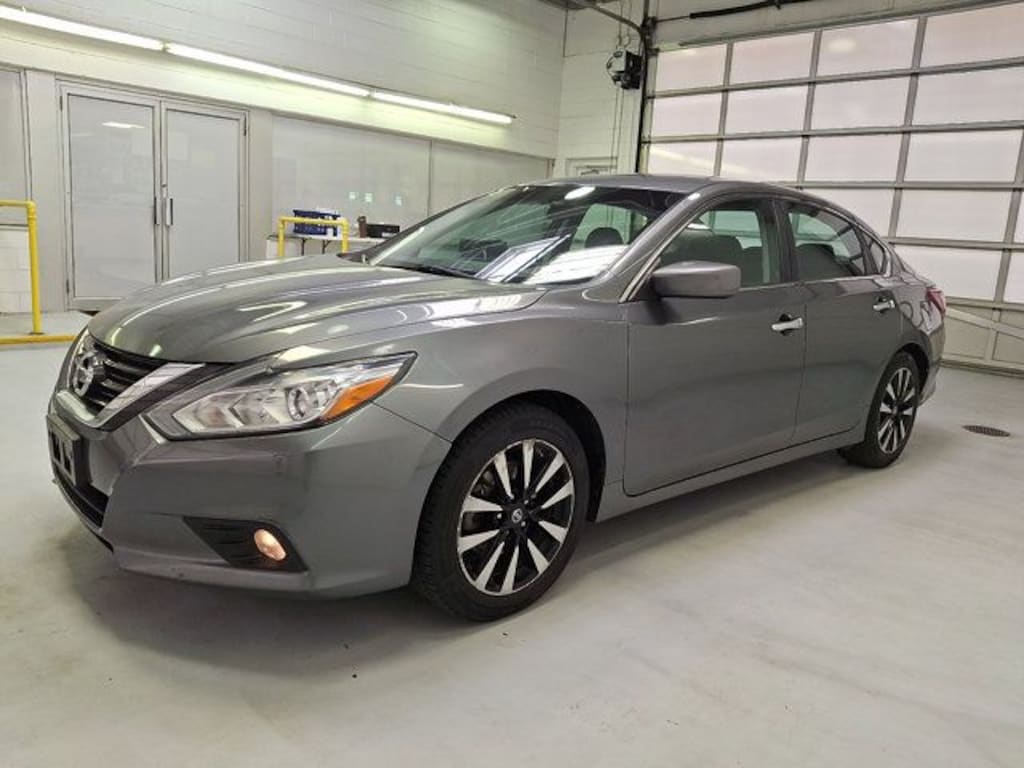 Used 2018 Nissan Altima 2.5 SV Sedan