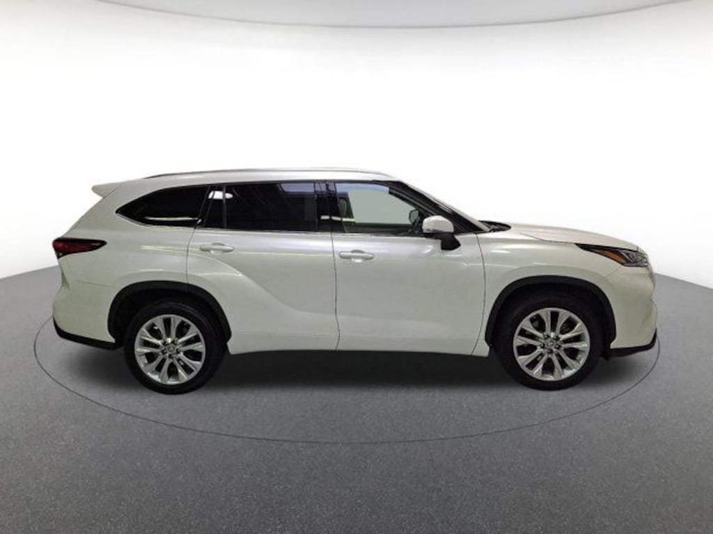 Used 2023 Toyota Highlander Limited SUV