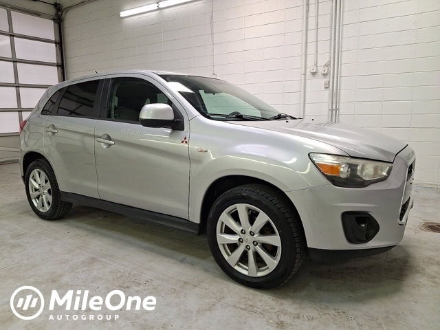2015 Mitsubishi Outlander Sport ES's photo