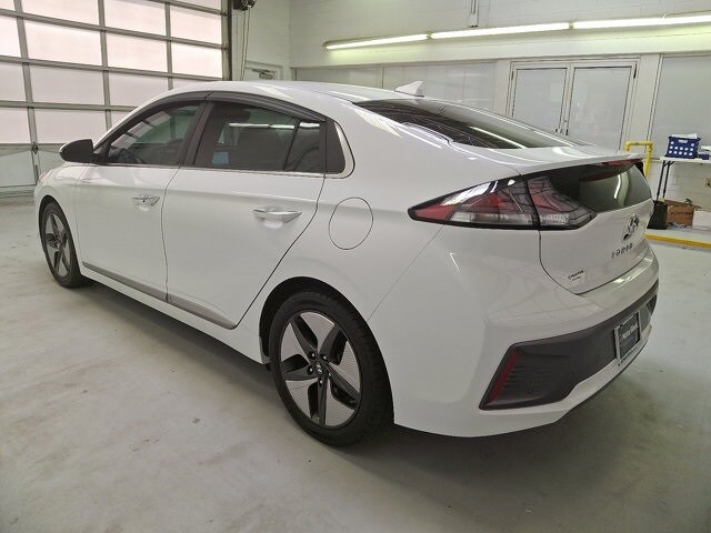 2022 Hyundai Ioniq Limited photo 4