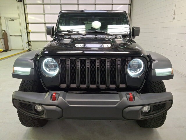 2023 Jeep Wrangler Rubicon photo 2