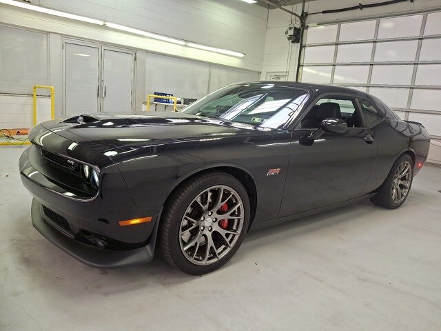 2015 Dodge Challenger SRT8 392 photo 3