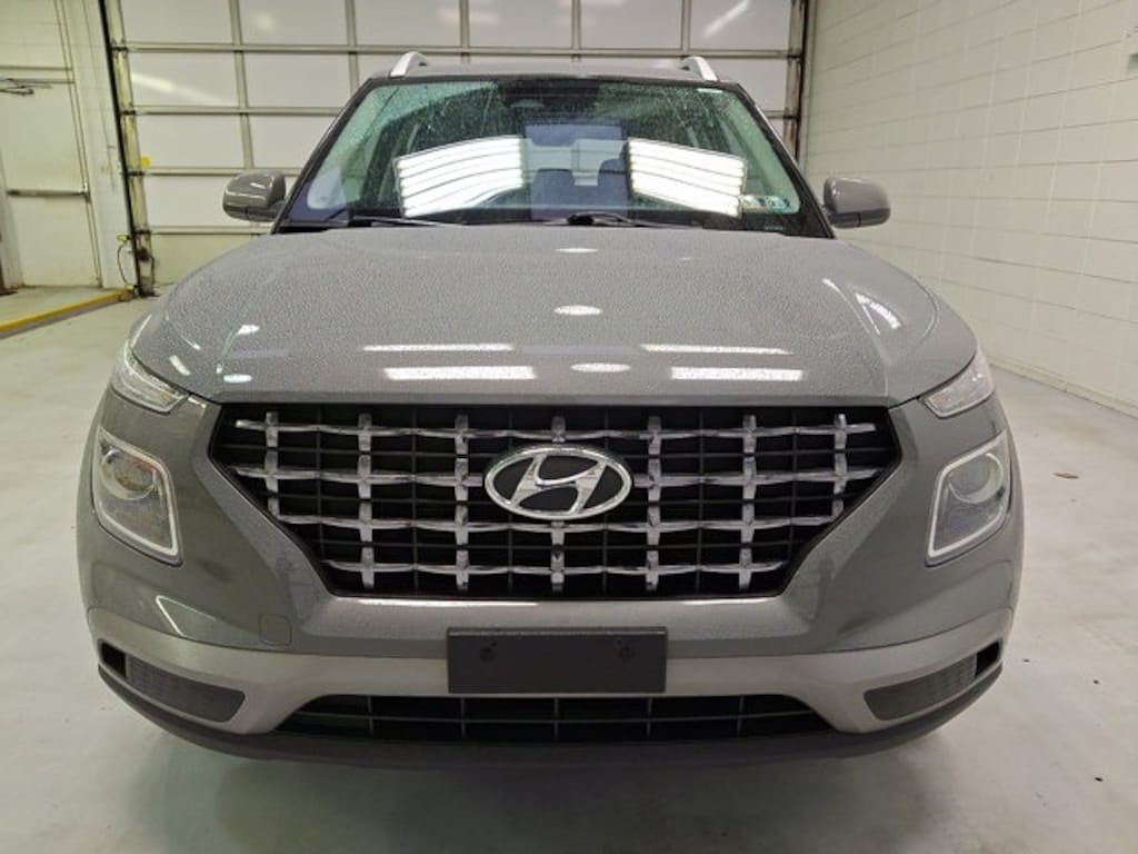 Used 2023 Hyundai Venue SEL SUV