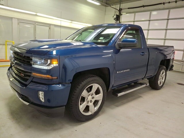 2016 Chevrolet Silverado 1500 LT photo 3