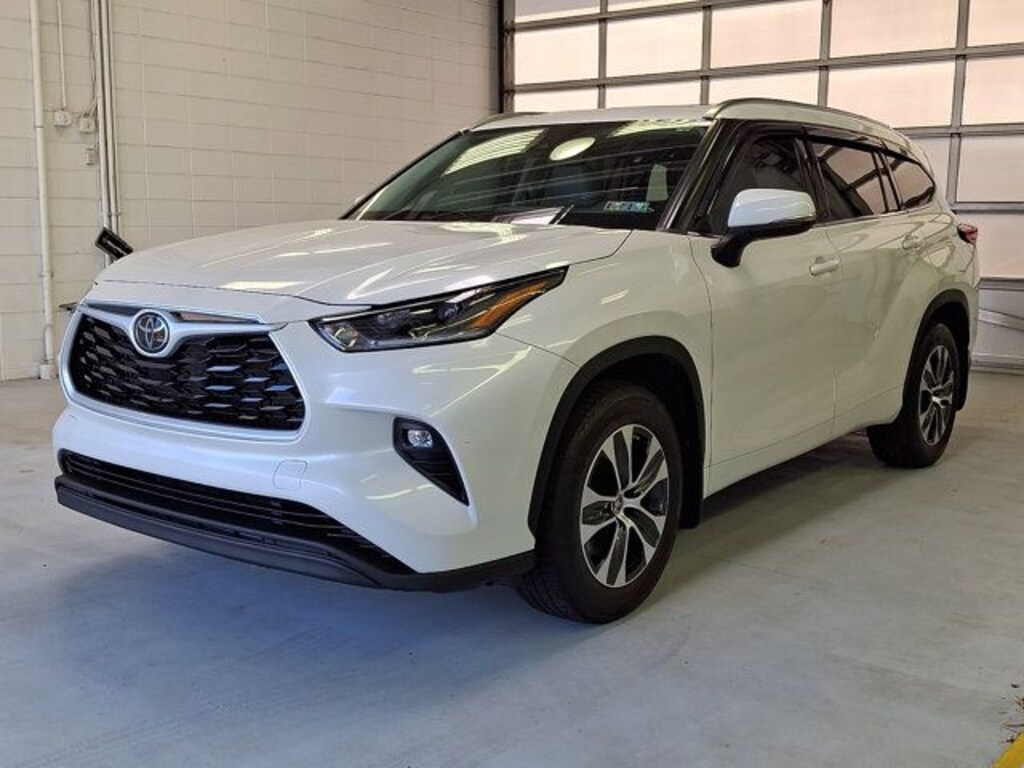 Used 2021 Toyota Highlander XLE SUV