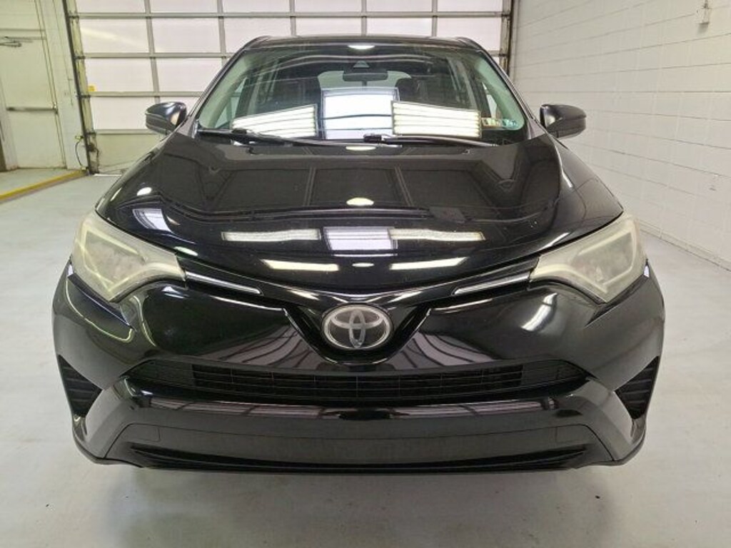 Used 2018 Toyota RAV4 LE SUV