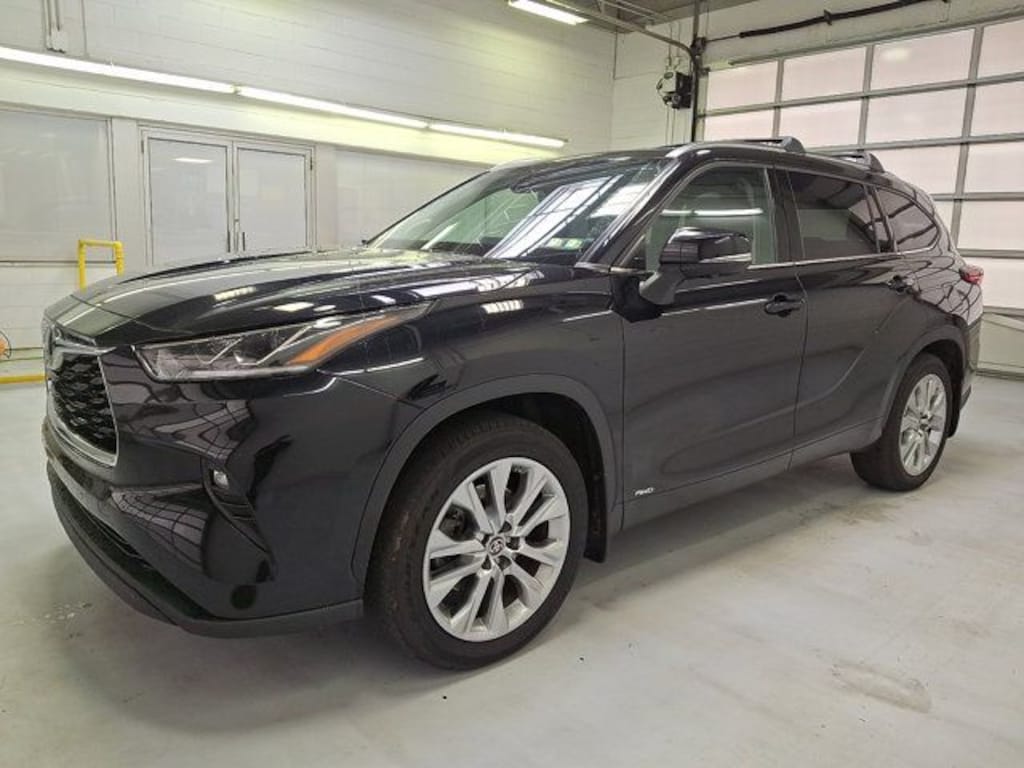 Used 2023 Toyota Highlander Hybrid Limited SUV