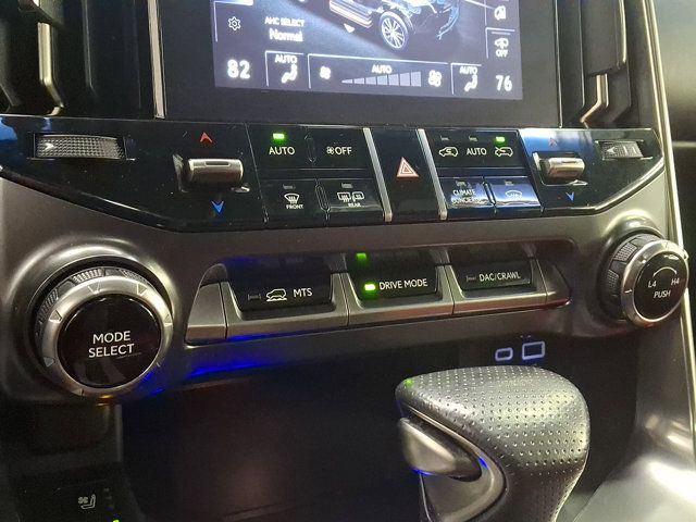 2023 Lexus LX F-Sport - Photo 16