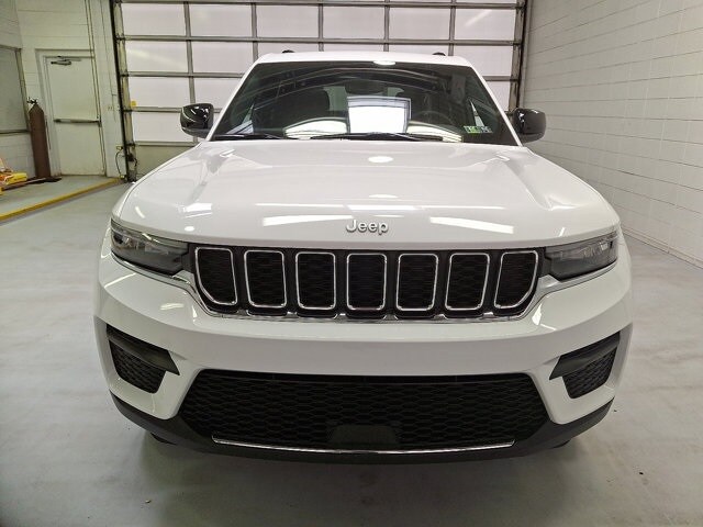 Used 2024 Jeep Grand Cherokee Laredo with VIN 1C4RJHAGXRC157870 for sale in Wilkes Barre, PA