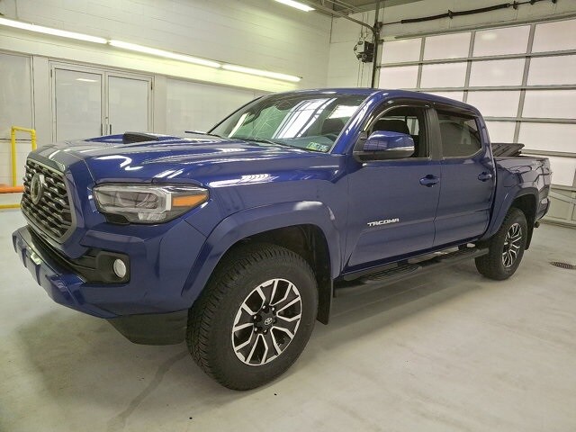 2023 Toyota Tacoma TRD Sport photo 3