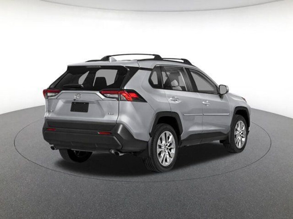 Used 2025 Toyota RAV4 XLE SUV