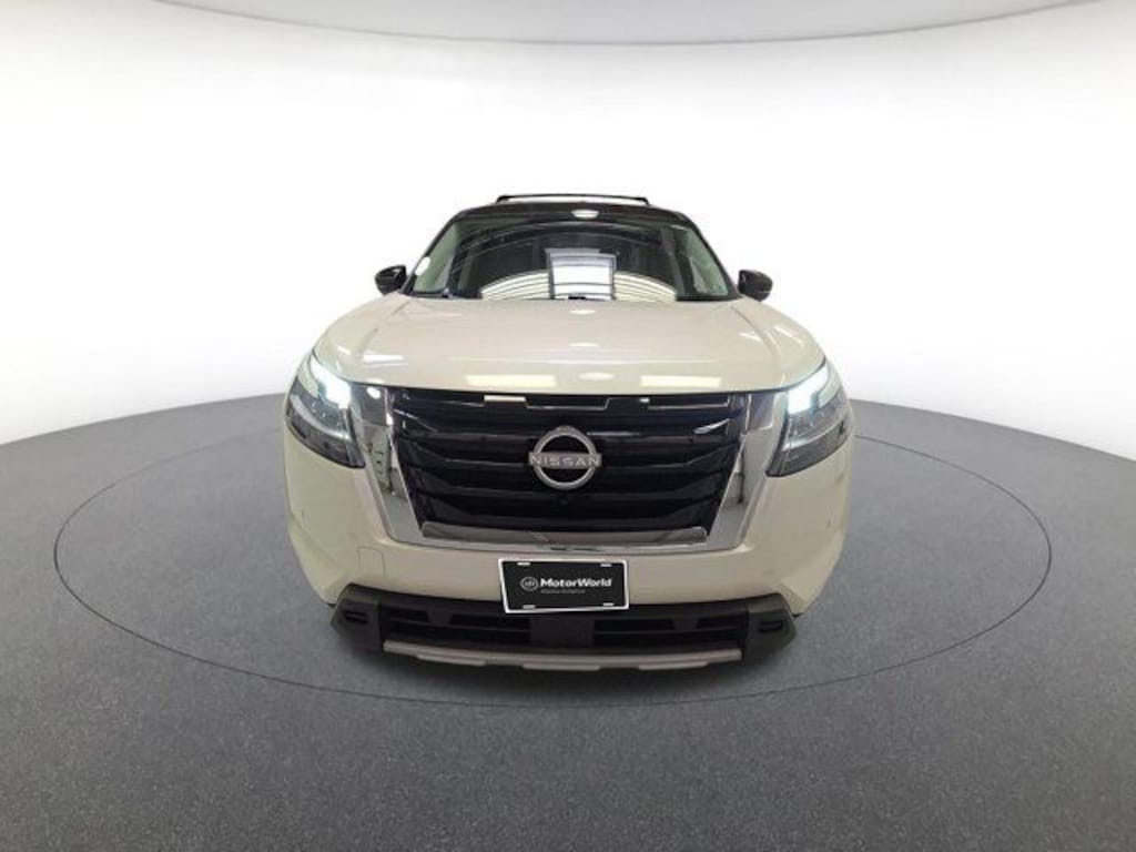 Used 2024 Nissan Pathfinder SL SUV