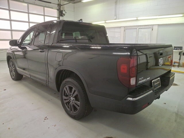 2020 Honda Ridgeline Sport photo 4