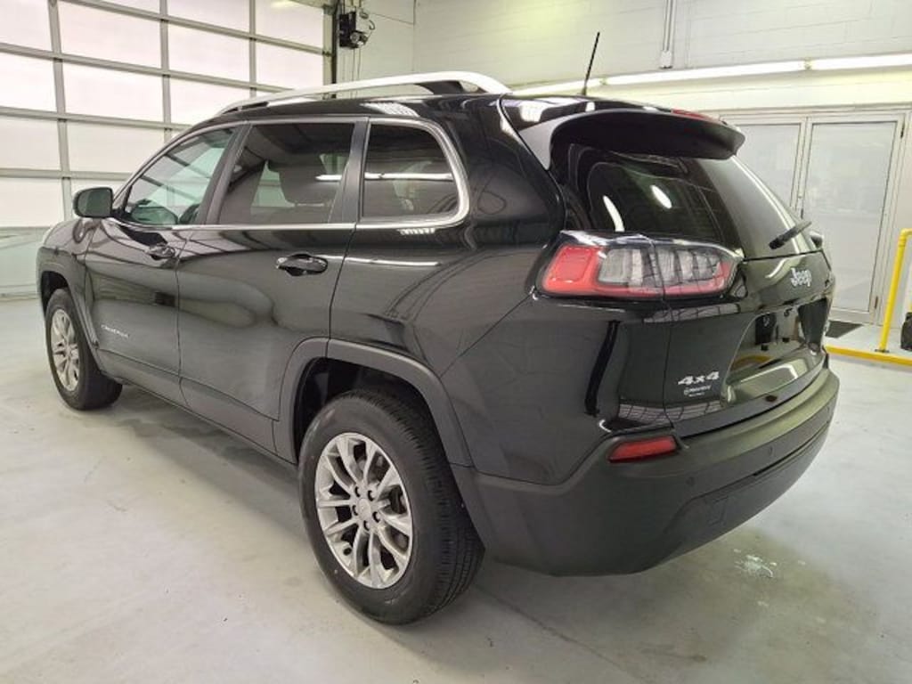Used 2021 Jeep Cherokee Latitude Plus SUV