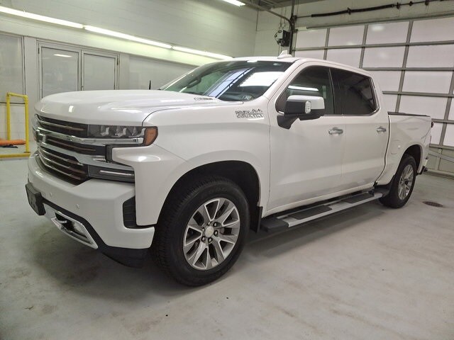 2020 Chevrolet Silverado 1500 High Country photo 3