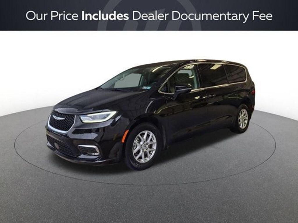 Used 2024 Chrysler Pacifica Touring L Minivan/Van