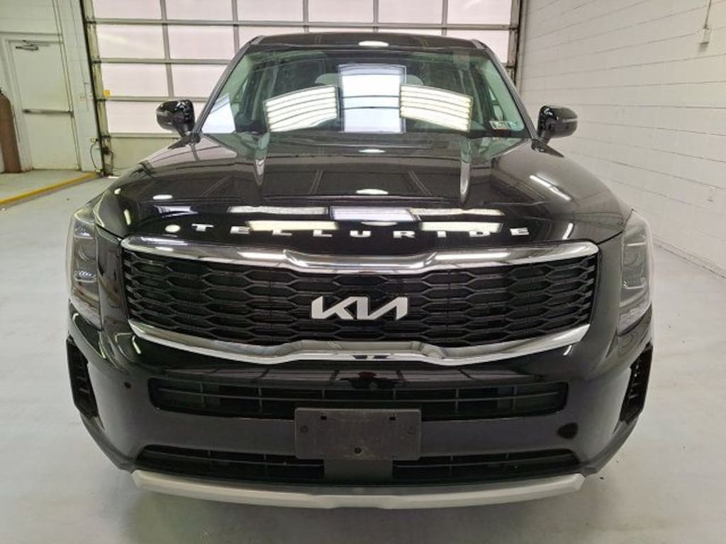 Used 2022 Kia Telluride LX SUV