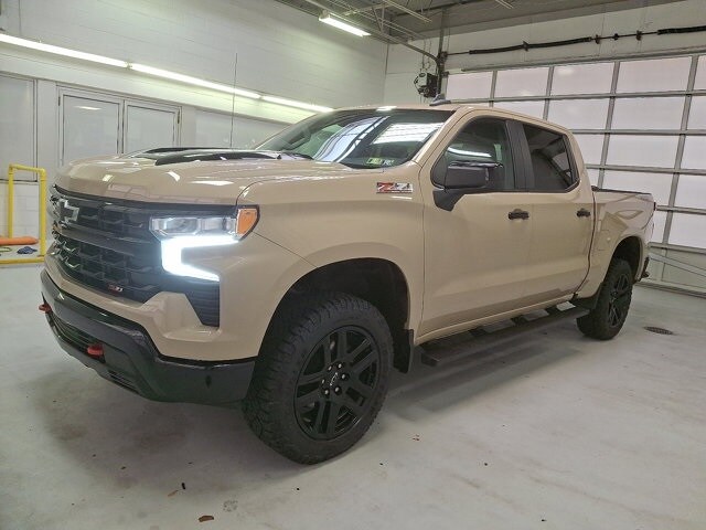 2022 Chevrolet Silverado 1500 LT Trail Boss photo 3