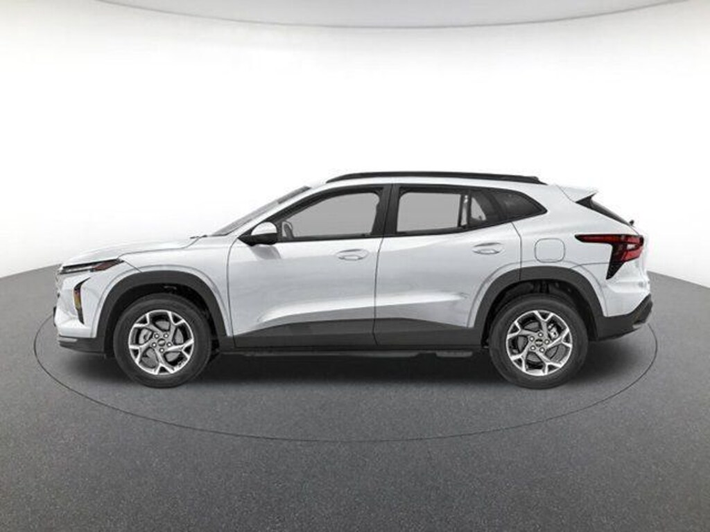 Used 2025 Chevrolet Trax LT SUV