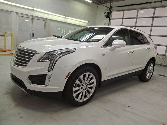 2017 Cadillac XT5 Platinum photo 3