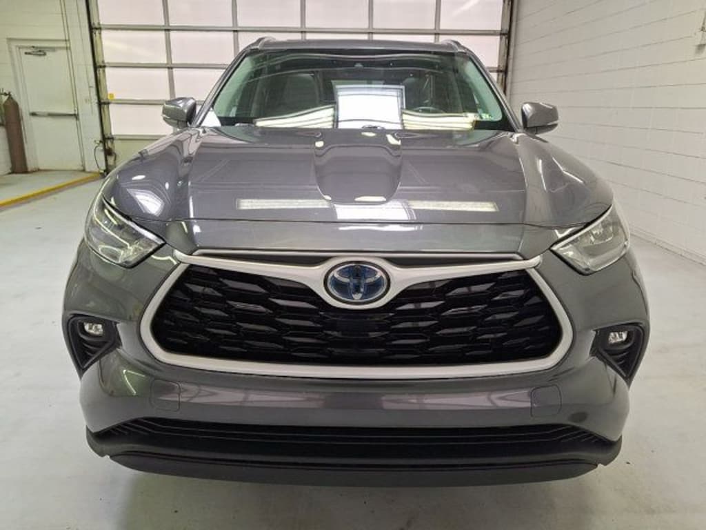 Used 2020 Toyota Highlander Hybrid XLE SUV