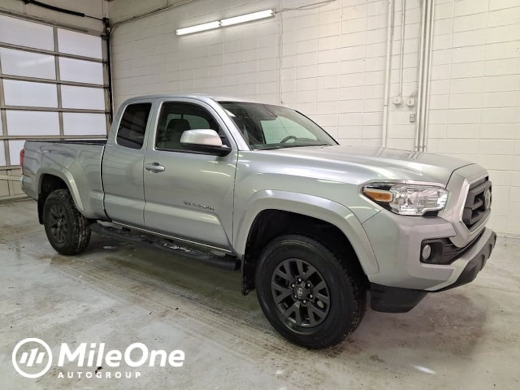 Used 2022 Toyota Tacoma SR5 Truck
