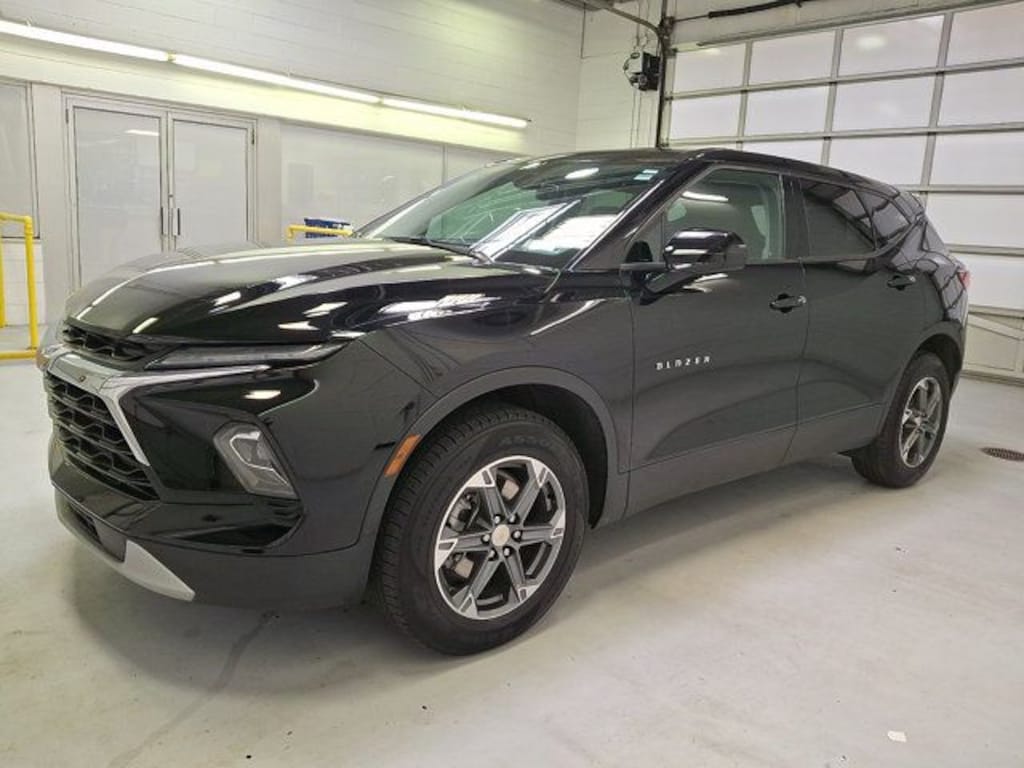Used 2025 Chevrolet Blazer LT SUV