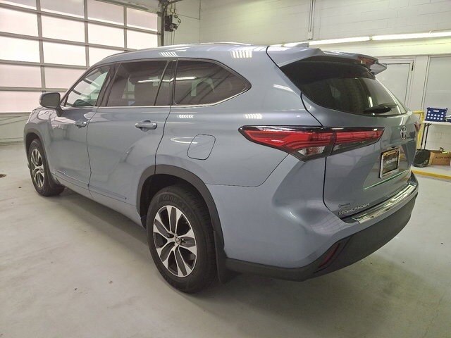 2020 Toyota Highlander Hybrid XLE photo 4