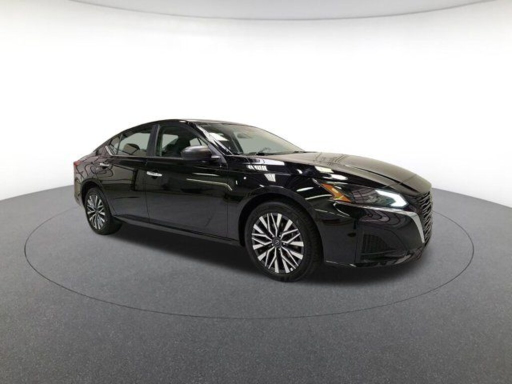 Used 2025 Nissan Altima 2.5 SV Sedan
