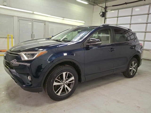 2018 Toyota RAV4 XLE photo 2