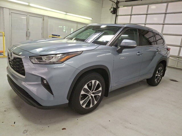2020 Toyota Highlander Hybrid XLE photo 3