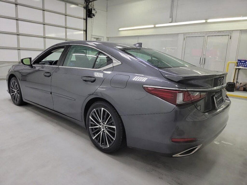 Used 2022 Lexus ES 350 Sedan