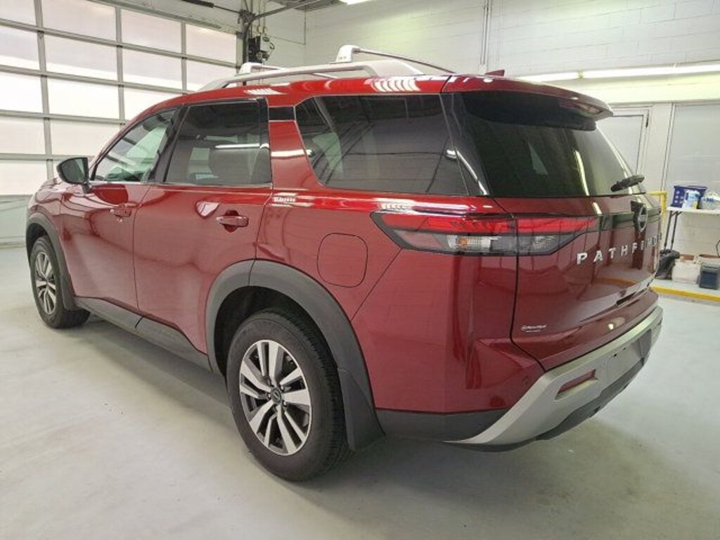 Used 2023 Nissan Pathfinder SL SUV