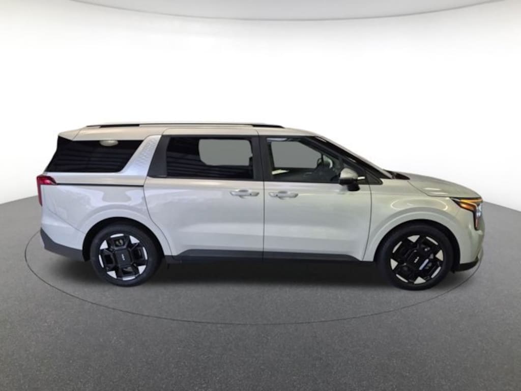 Used 2026 Kia Carnival EX Minivan/Van
