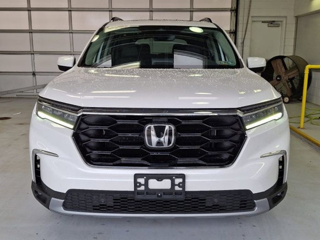 Used 2023 Honda Pilot Touring SUV