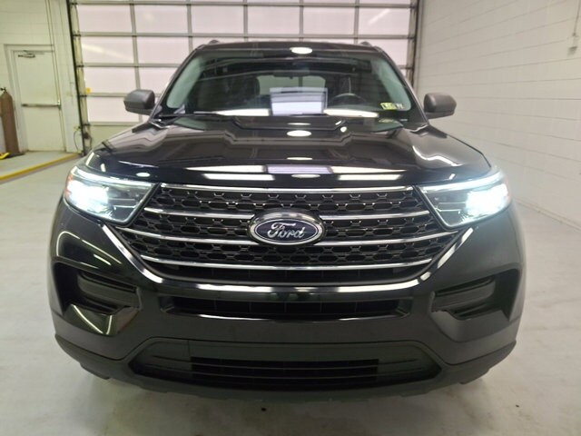2022 Ford Explorer XLT photo 2