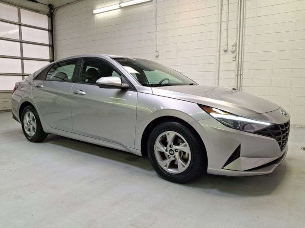 Used 2021 Hyundai Elantra SE Sedan
