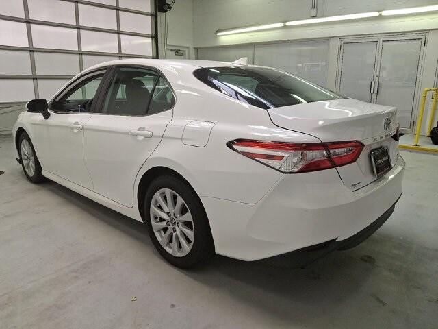 2020 Toyota Camry LE photo 4