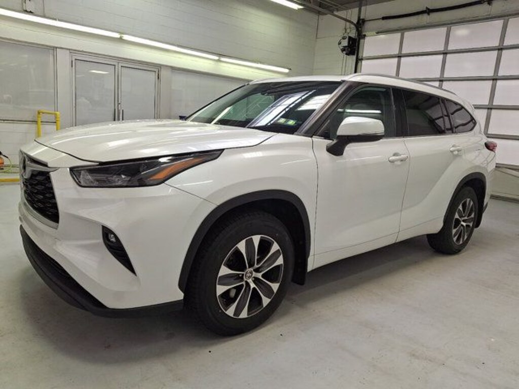 Used 2022 Toyota Highlander XLE SUV