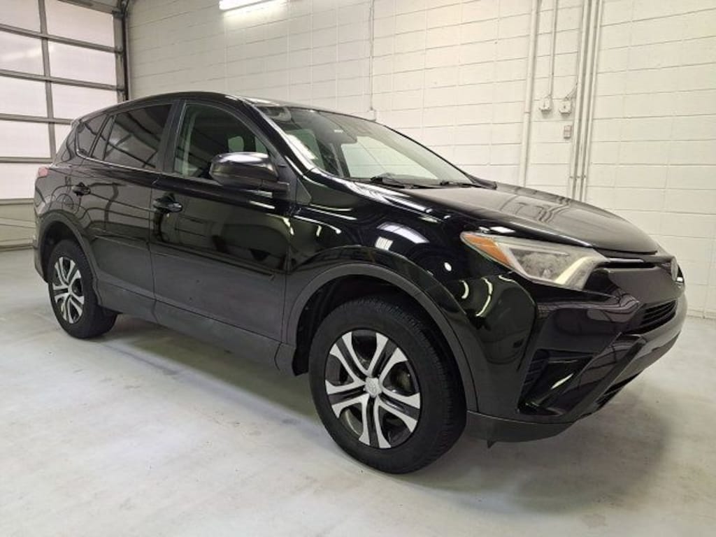 Used 2018 Toyota RAV4 LE SUV