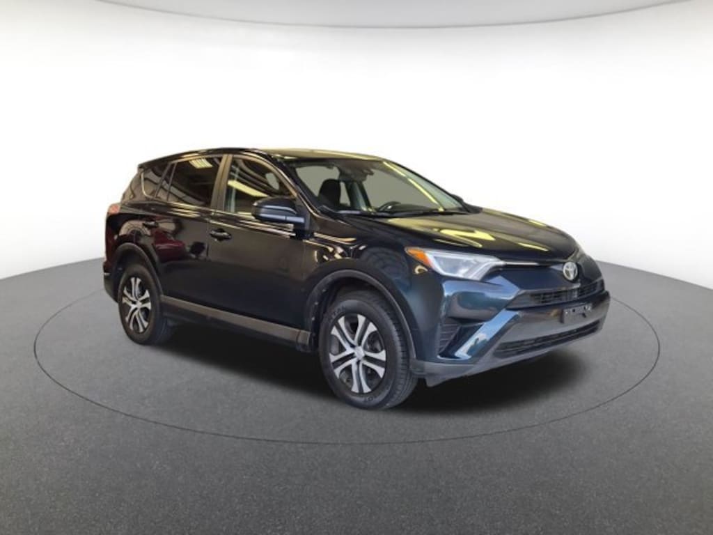 Used 2018 Toyota RAV4 LE SUV