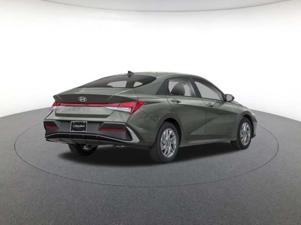 Used 2024 Hyundai Elantra SEL Sedan