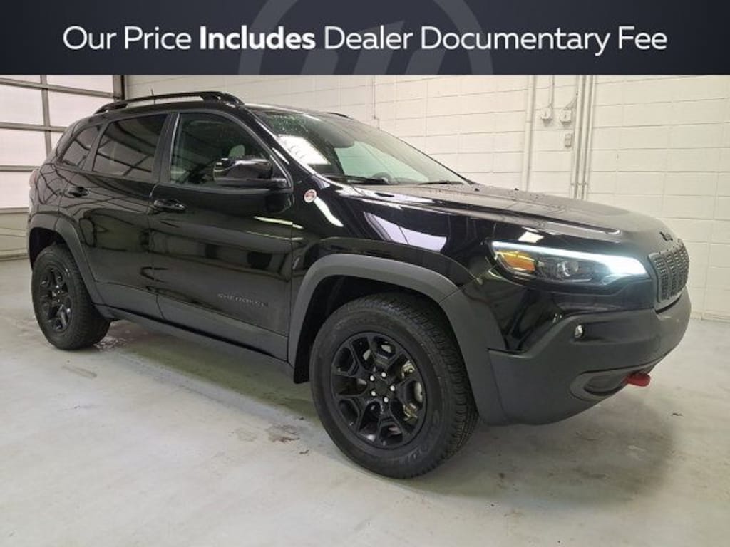 Used 2022 Jeep Cherokee Trailhawk SUV